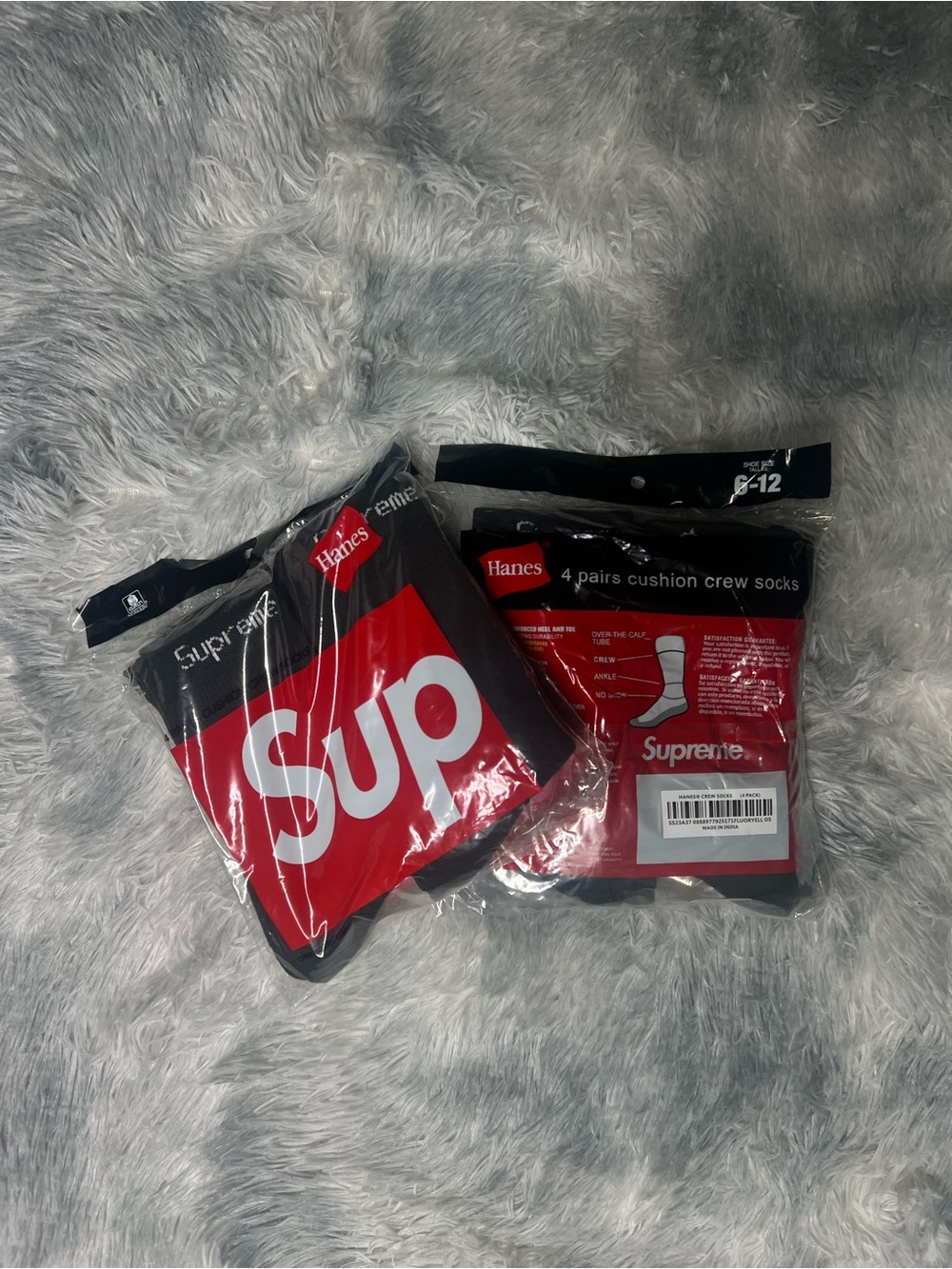 Hanes x Supreme Red and Black Cushion Crew Socks - Pack of 4